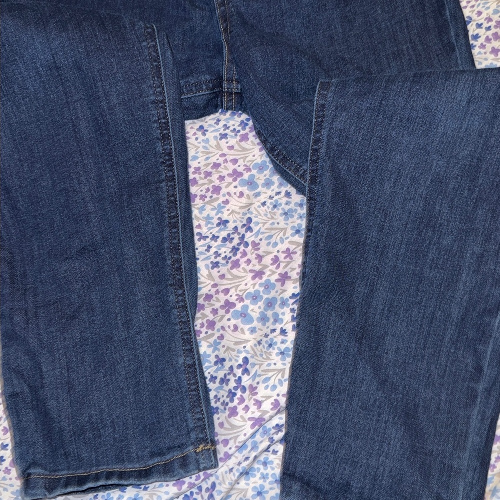 🏖️10 items for $20☀️
365 Kids set of 2 drawstring blue jeans| size 8 - Picture 11 of 11